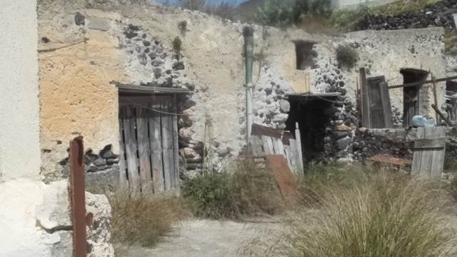 (For Sale) Commercial Warehouse || Cyclades/Santorini-Thira - 50 Sq.m, 100.000€ 