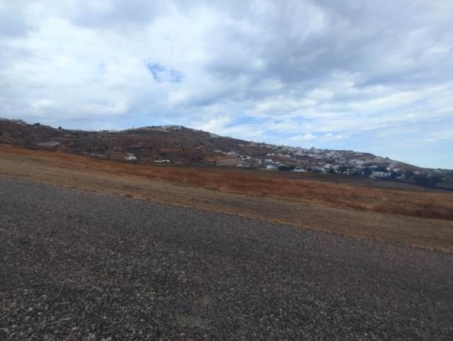 (For Sale) Land Agricultural Land  || Cyclades/Santorini-Thira - 8.200 Sq.m, 500.000€ 