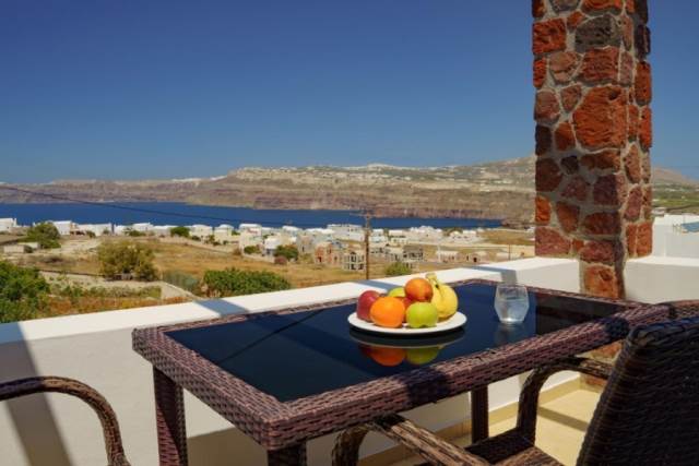 (For Sale) Residential Residence complex || Cyclades/Santorini-Thira - 215 Sq.m, 600.000€ 